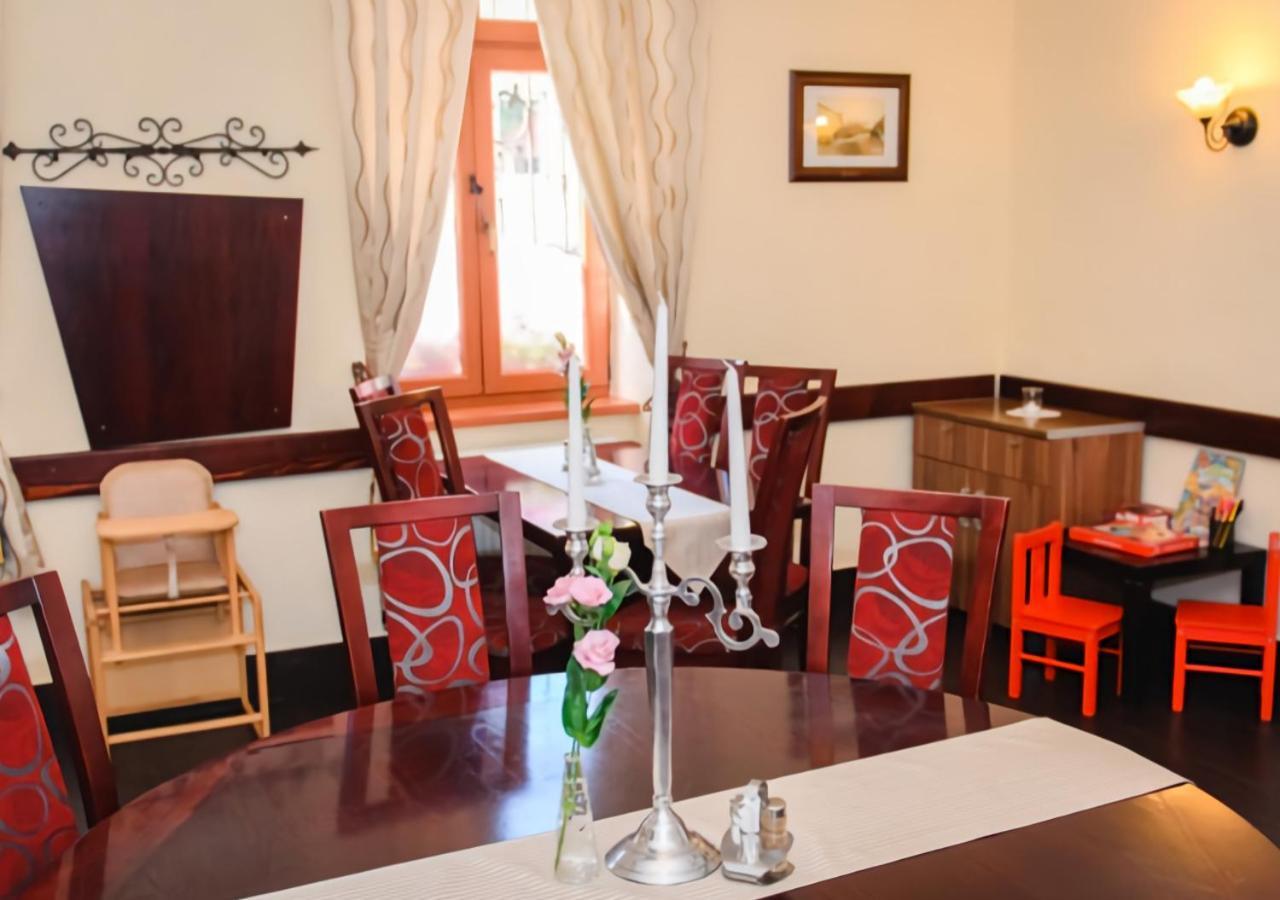 Karki Music Apartment Poprad Esterno foto